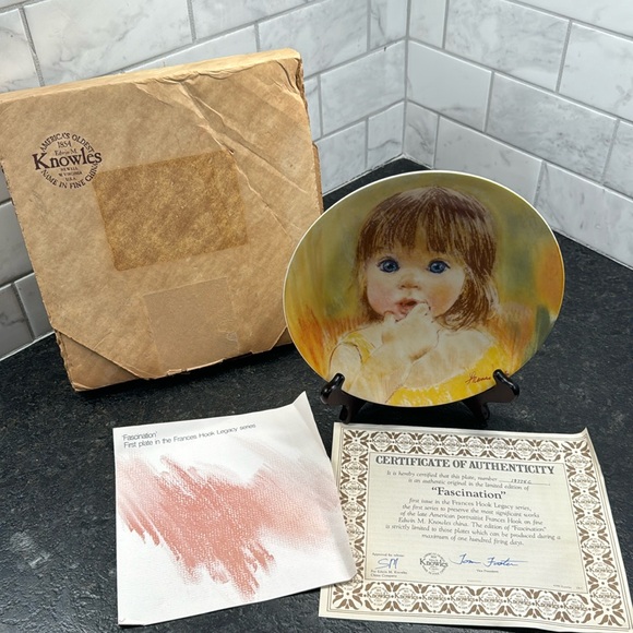 Edwin M. Knowles “Fascination” Collectible Plate - Picture 5 of 5